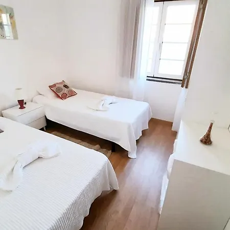 Ii * إيريسييرا